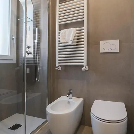 Goldoni6 Apart Otel *